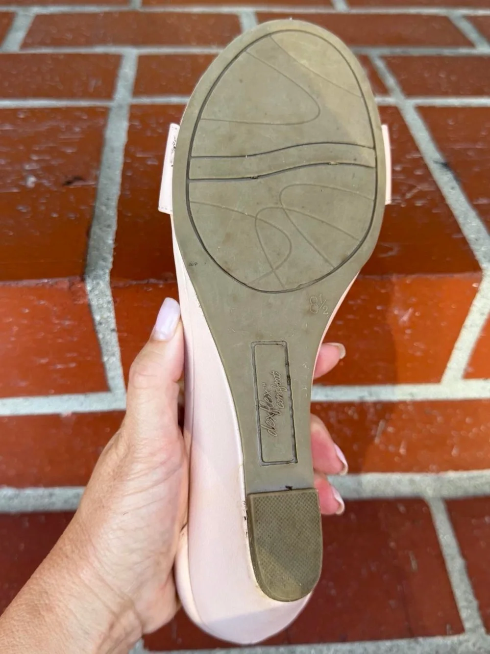 dexflex comfort Pale Pink Ankle-Strap Sandals 2” wedge Size 8.5